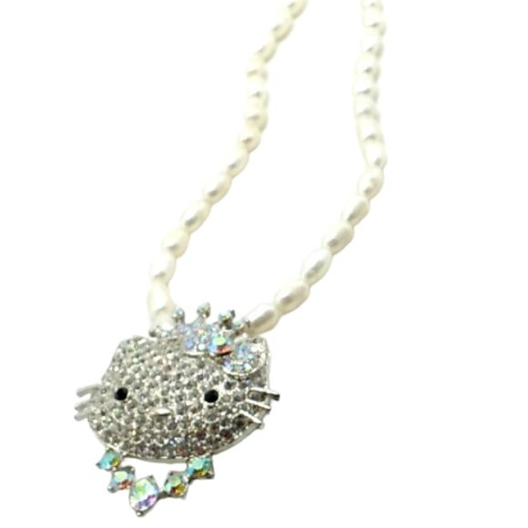 Crystal Hello Kitty Pendant on Pearl Necklace 16" - Picture 10 of 10
